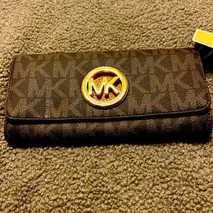 Michael Kors wallet